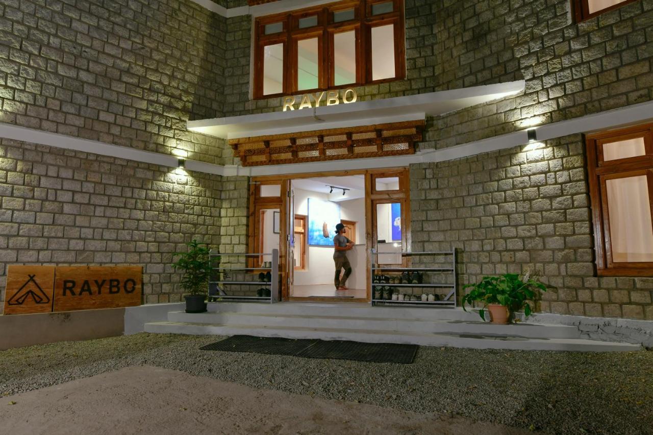 Raybo Hostel Leh Exteriör bild