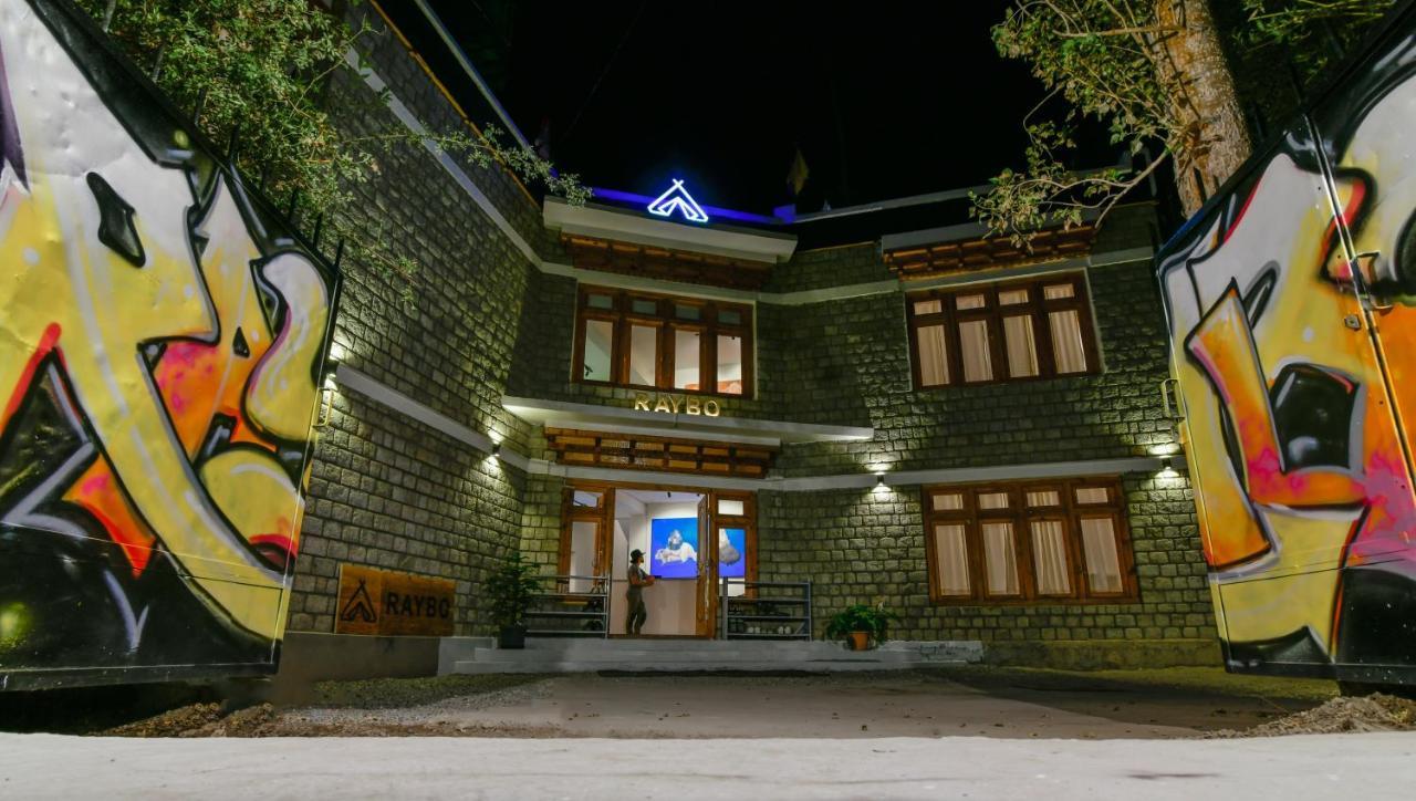 Raybo Hostel Leh Exteriör bild